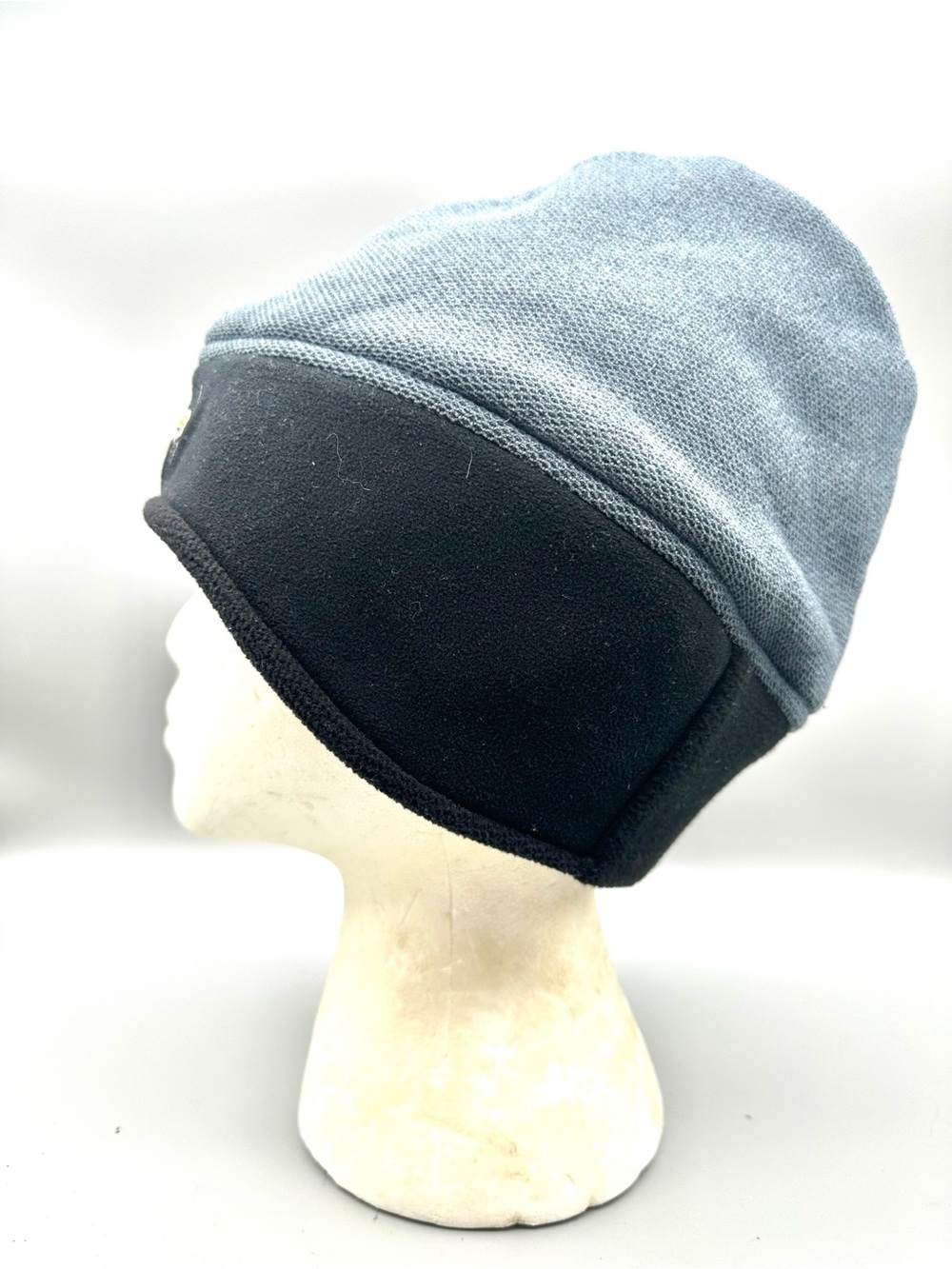 Mountain Hardwear Mens Windstopper Beanie Hat Gray Black Fleece Lined Large - Picture 3 of 6